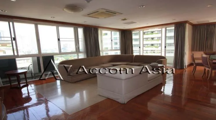 unit 3 Bedrooms  Apartment For Rent in Sathorn, Bangkok  near BTS Chong Nonsi (1417918)