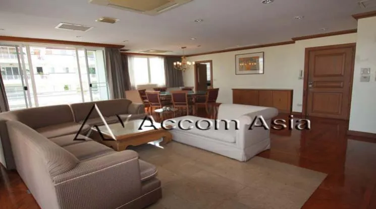 unit 3 Bedrooms  Apartment For Rent in Sathorn, Bangkok  near BTS Chong Nonsi (1417918)