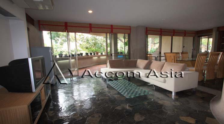  1  3 br Townhouse For Rent in Sathorn ,Bangkok MRT Lumphini - BTS Sala Daeng at A serene townhouse nestled in the city center  1817935