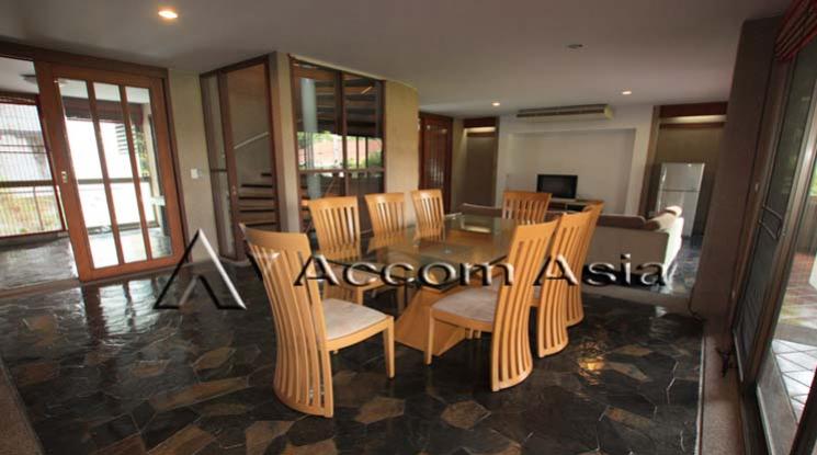 4  3 br Townhouse For Rent in Sathorn ,Bangkok MRT Lumphini - BTS Sala Daeng at A serene townhouse nestled in the city center  1817935