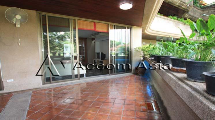 6  3 br Townhouse For Rent in Sathorn ,Bangkok MRT Lumphini - BTS Sala Daeng at A serene townhouse nestled in the city center  1817935