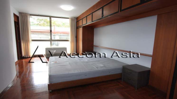 7  3 br Townhouse For Rent in Sathorn ,Bangkok MRT Lumphini - BTS Sala Daeng at A serene townhouse nestled in the city center  1817935