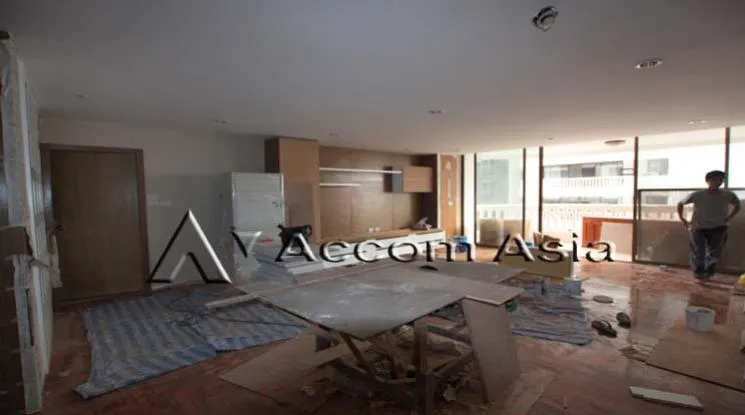 unit 3 Bedrooms  Apartment For Rent in Sukhumvit, Bangkok  near BTS Phrom Phong (1417945)