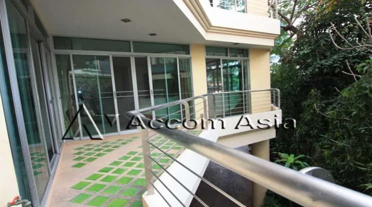 unit 2 Bedrooms  Apartment For Rent in Sukhumvit, Bangkok  near BTS Phrom Phong (1417958)