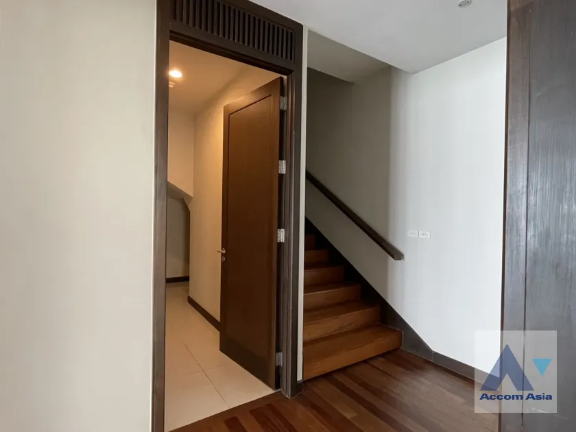 unitDuplex Condo, Penthouse |  4 Bedrooms  Apartment For Rent & Sale in Sukhumvit, Bangkok  near BTS Thong Lo (1418022)
