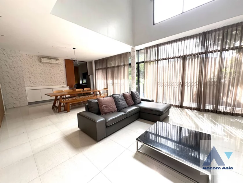  1  3 br House For Rent in Sukhumvit ,Bangkok BTS Thong Lo 100058