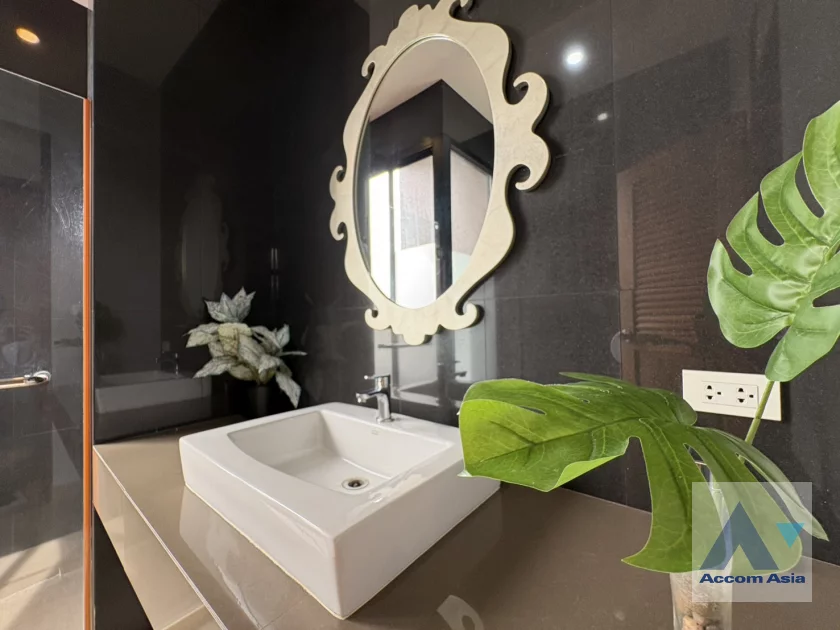 13  3 br House For Rent in Sukhumvit ,Bangkok BTS Thong Lo 100058