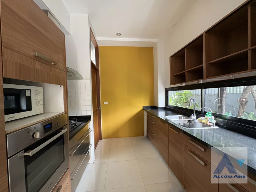  1  3 br House For Rent in Sukhumvit ,Bangkok BTS Thong Lo 100058