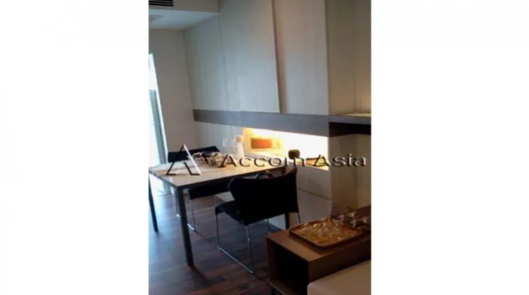 unit 1 Bedroom  Condominium For Rent in Charoen Nakhon, Bangkok  near BTS Pho Nimit (1518126)