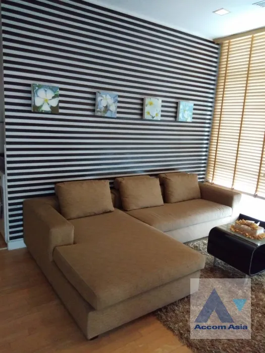 unit 1 Bedroom  Condominium For Rent in Charoen Nakhon, Bangkok  near BTS Krung Thon Buri (1518133)