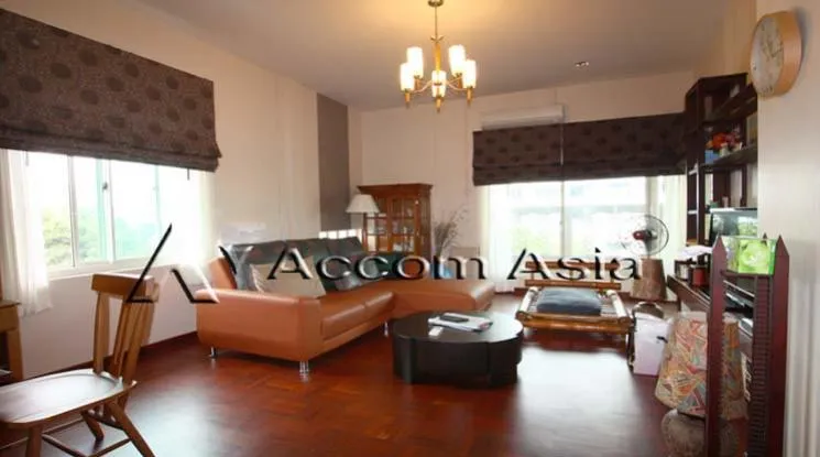 unit 2 Bedrooms  Apartment For Rent in Phaholyothin, Bangkok  near BTS Ari (1418178)