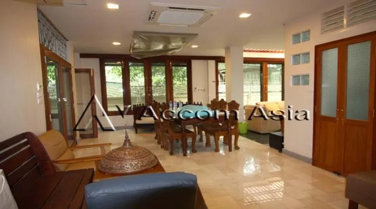 unit 1 Bedroom  Apartment For Rent in Phaholyothin, Bangkok  near BTS Ari (1418180)