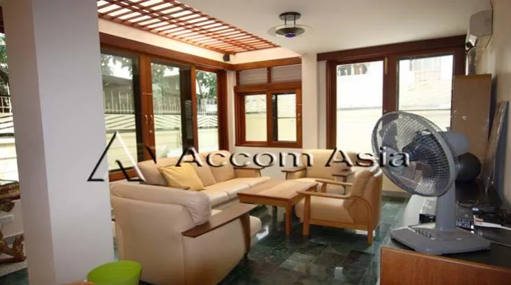 unit 1 Bedroom  Apartment For Rent in Phaholyothin, Bangkok  near BTS Ari (1418180)