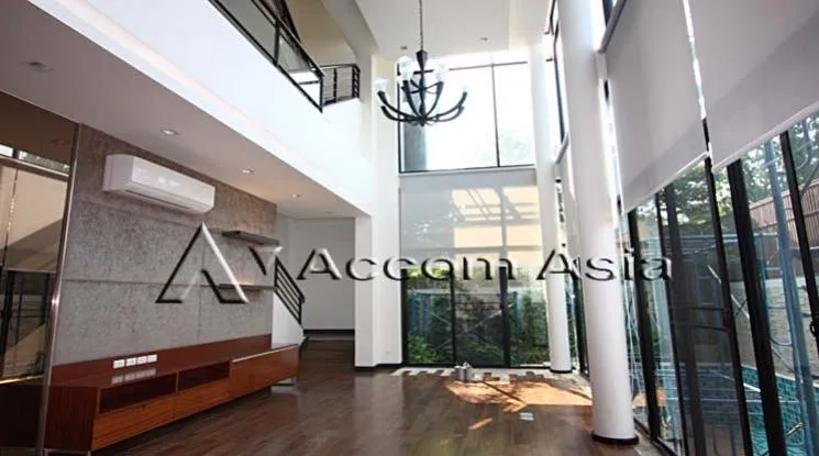  1  3 br House For Rent in Sukhumvit ,Bangkok BTS Ekkamai at House in compound 1818191