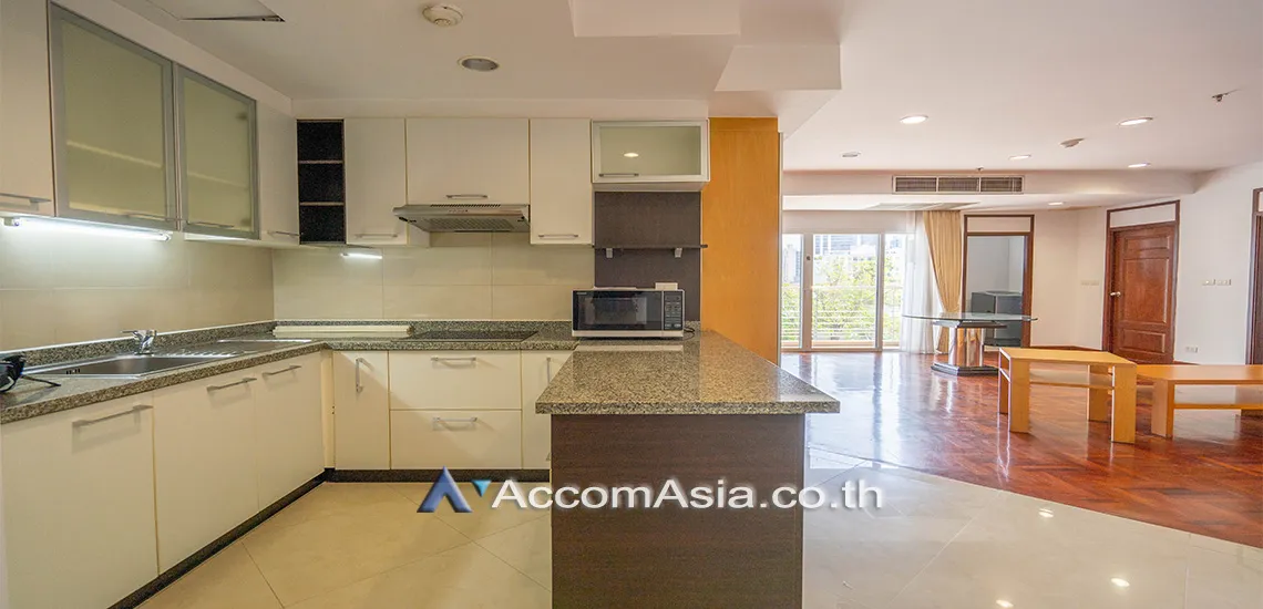 unit 2 Bedrooms  Apartment For Rent in Sukhumvit, Bangkok  near BTS Phrom Phong (1418230)