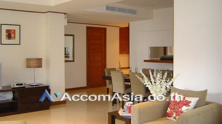 unit 3 Bedrooms  Apartment For Rent in Sathorn, Bangkok  near BTS Chong Nonsi (10158)