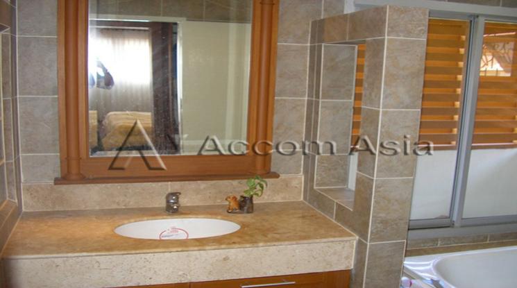 6  3 br House for rent and sale in Pattanakarn ,Bangkok  at Moo Baan Krongthong 1818248