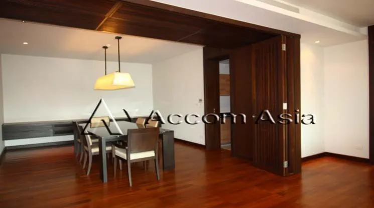 unit 3 Bedrooms  Apartment For Rent in Sukhumvit, Bangkok  near BTS Thong Lo (1418267)