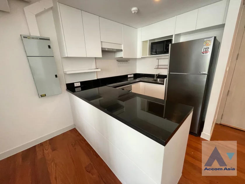  1  3 br Apartment For Rent in Sukhumvit ,Bangkok BTS Ekkamai at Ekkamai Family Apartment 1418282