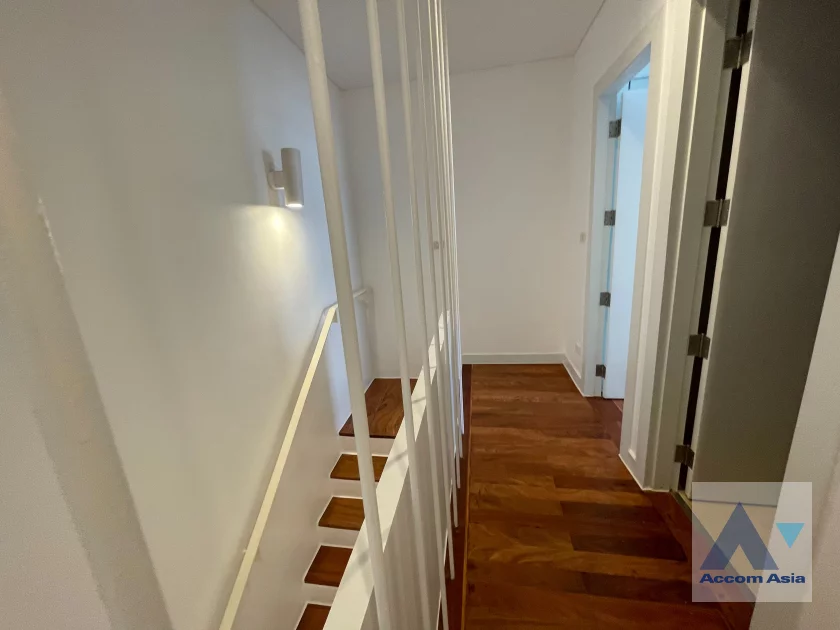 7  3 br Apartment For Rent in Sukhumvit ,Bangkok BTS Ekkamai at Ekkamai Family Apartment 1418282