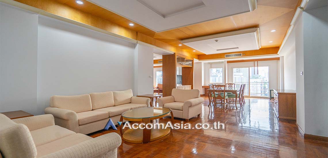 1  3 br Apartment For Rent in Sukhumvit ,Bangkok BTS Nana at Comfortable and Fully Furnished Apartment near BTS 1418285