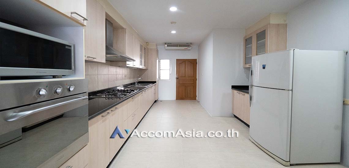 4  3 br Apartment For Rent in Sukhumvit ,Bangkok BTS Nana at Comfortable and Fully Furnished Apartment near BTS 1418285