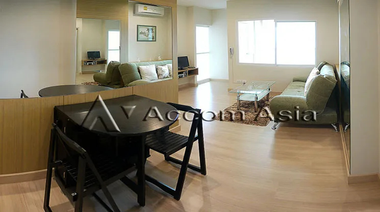 unit 1 Bedroom  Condominium For Rent in Silom, Bangkok  near BTS Chong Nonsi (1518302)