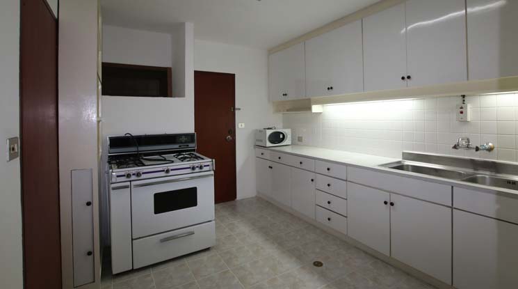 4  3 br Apartment for rent and sale in Sukhumvit ,Bangkok BTS Phrom Phong at Suite For Family 1418333