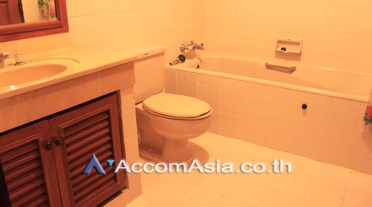 8  3 br Apartment For Rent in Sukhumvit ,Bangkok MRT Sukhumvit - BTS Asok at Spacious space with a cozy 1418357