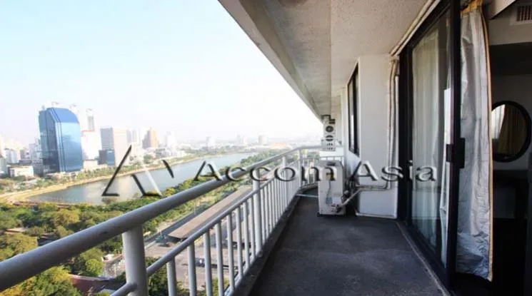  Lake Green Condominium  3 Bedroom for Rent BTS Nana in Sukhumvit Bangkok