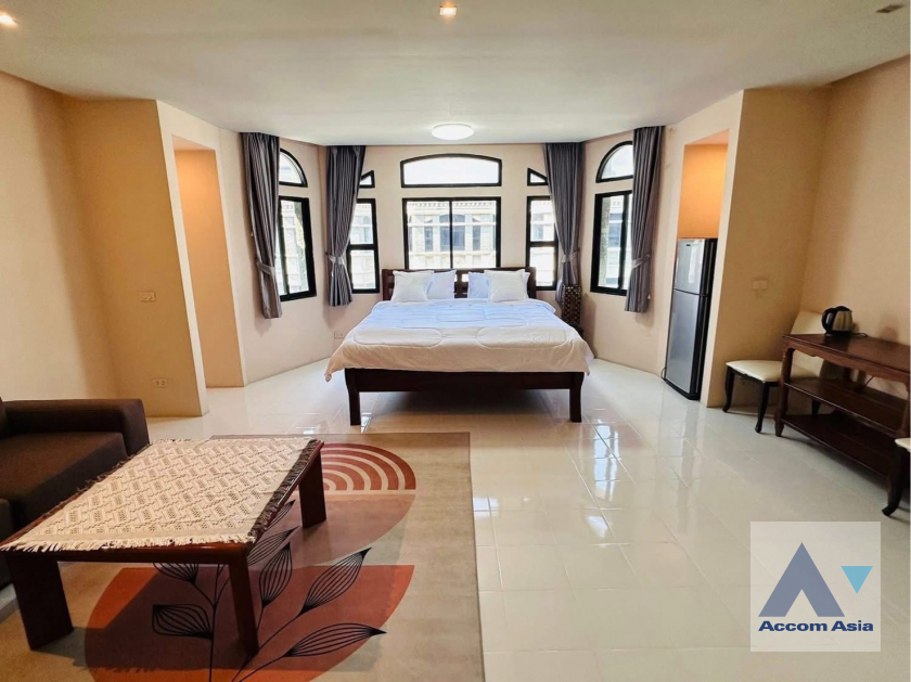  1  4 br Townhouse For Rent in Sukhumvit ,Bangkok BTS Phrom Phong at Chicha Castle 1818447