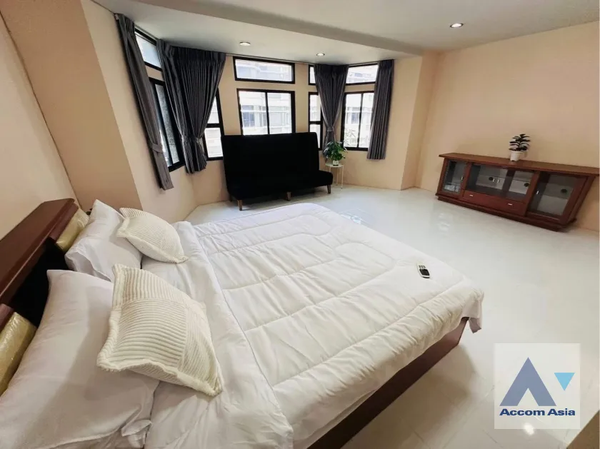 11  4 br Townhouse for rent and sale in Sukhumvit ,Bangkok BTS Phrom Phong at Chicha Castle 1818447