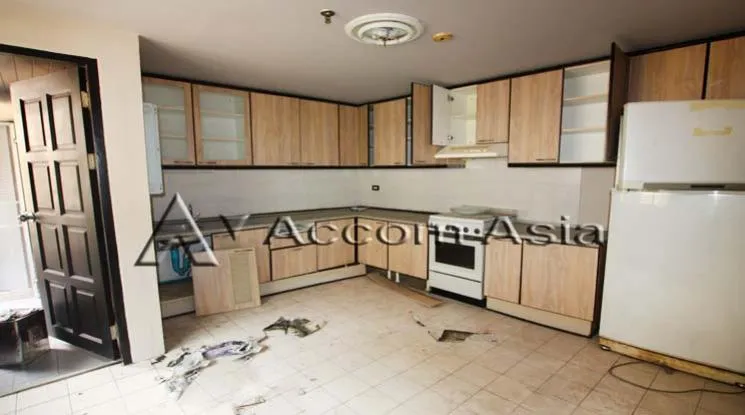 unit 2 Bedrooms  Apartment For Rent in Sukhumvit, Bangkok  near BTS Phrom Phong (1418459)