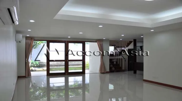 unitPet friendly |  2 Bedrooms  House For Rent & Sale in Sukhumvit, Bangkok  near BTS Thong Lo (1418662)