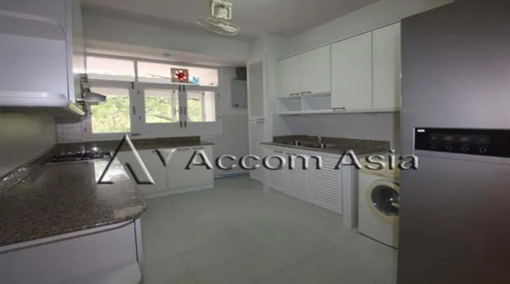 unit 3 Bedrooms  Apartment For Rent in Sathorn, Bangkok  near BTS Chong Nonsi (1418907)
