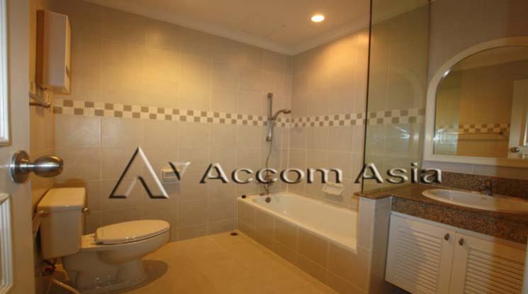 9  3 br Apartment For Rent in Sathorn ,Bangkok BTS Chong Nonsi at Cozy Low-Rise Apartment in a Premium Compound 1418907