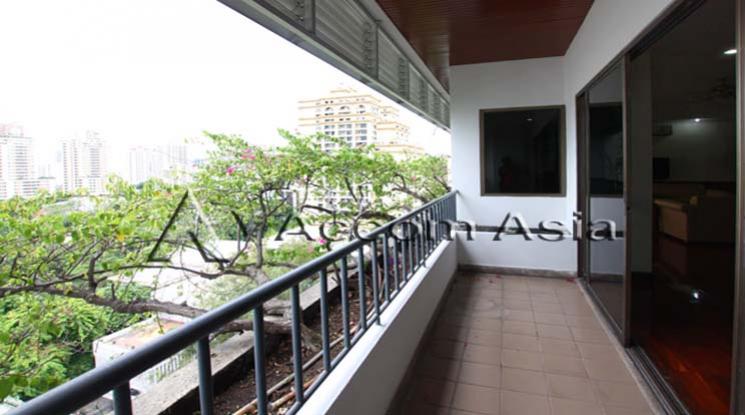 5  4 br Apartment For Rent in Sukhumvit ,Bangkok BTS Phrom Phong at Greenery garden and privacy 1418922