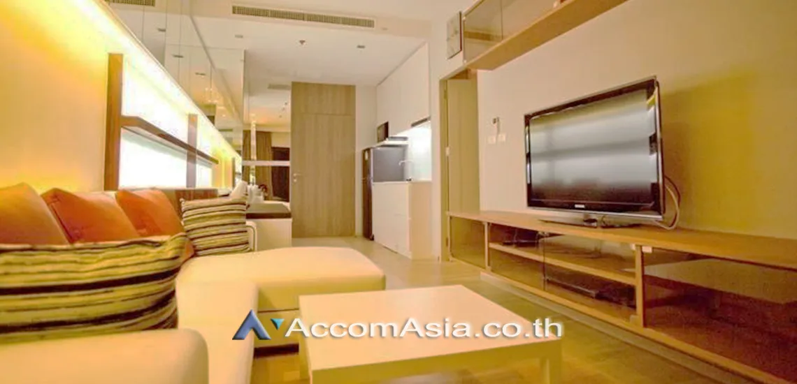 unit 1 Bedroom  Condominium For Rent & Sale in Sukhumvit, Bangkok  near BTS Ekkamai (1518953)