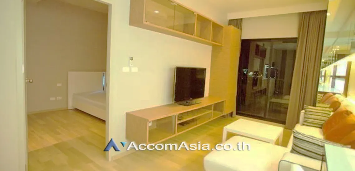 unit 1 Bedroom  Condominium For Rent & Sale in Sukhumvit, Bangkok  near BTS Ekkamai (1518953)