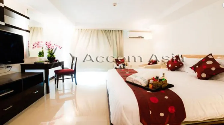 unit 2 Bedrooms  Apartment For Rent in Sukhumvit, Bangkok  near BTS Ekkamai (1418995)