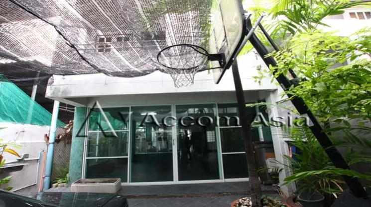 unitHome Office, Pet friendly |  2 Bedrooms  House For Rent & Sale in Phaholyothin, Bangkok  near BTS Ari (1719049)