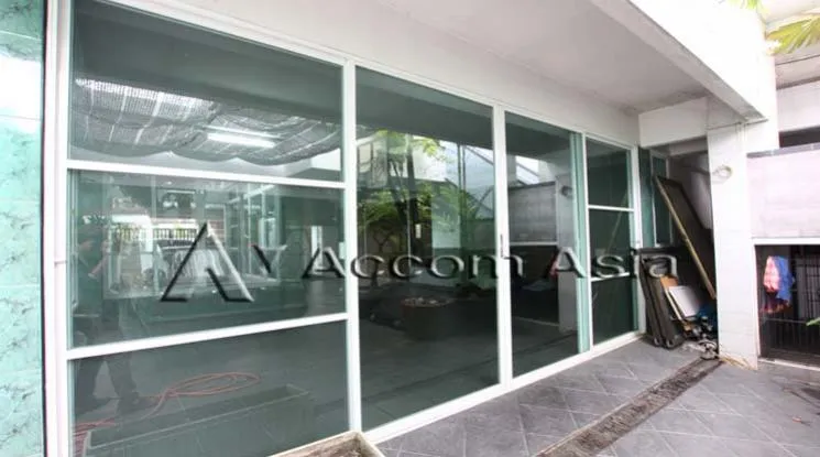 unitHome Office, Pet friendly |  2 Bedrooms  House For Rent & Sale in Phaholyothin, Bangkok  near BTS Ari (1719049)