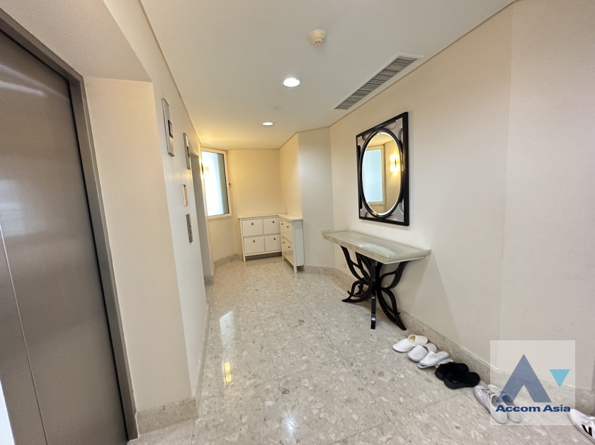14  3 br Condominium For Rent in Ploenchit ,Bangkok BTS Chitlom at The Park Chidlom 1519060