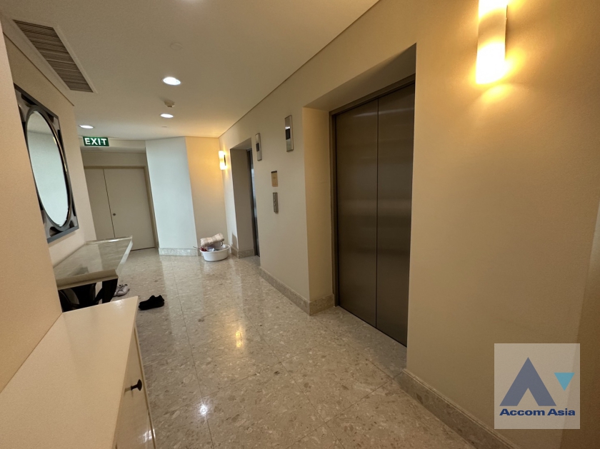 15  3 br Condominium For Rent in Ploenchit ,Bangkok BTS Chitlom at The Park Chidlom 1519060