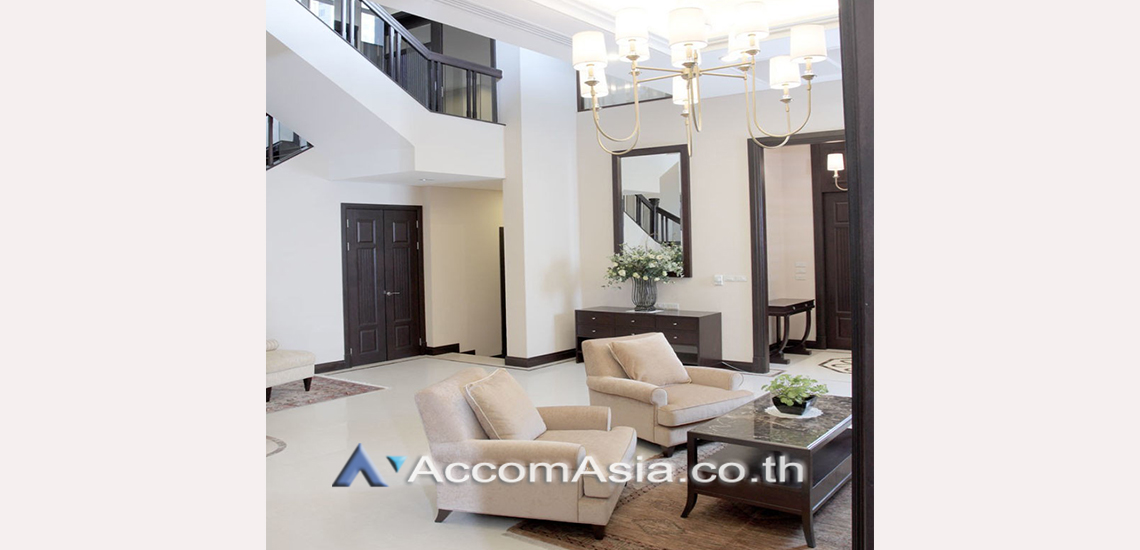 5  4 br House For Rent in Sukhumvit ,Bangkok BTS Asok - MRT Sukhumvit at House with pool Exclusive compound 1819116