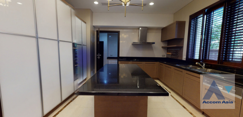 7  4 br House For Rent in Sukhumvit ,Bangkok BTS Asok - MRT Sukhumvit at House with pool Exclusive compound 1819116