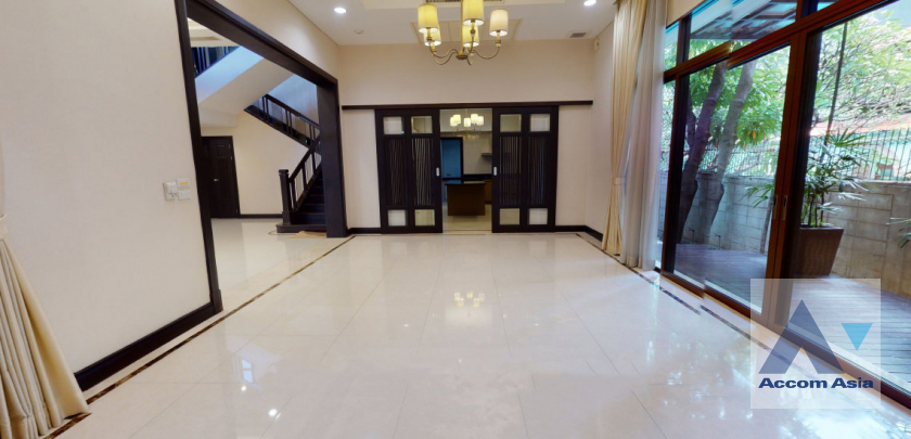 10  4 br House For Rent in Sukhumvit ,Bangkok BTS Asok - MRT Sukhumvit at House with pool Exclusive compound 1819116