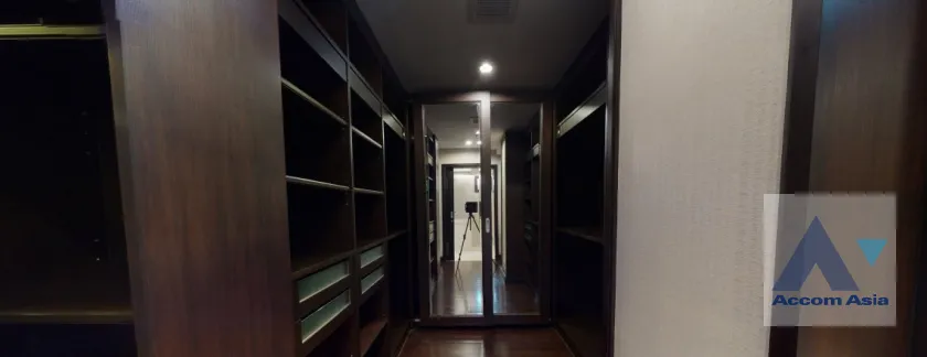 26  4 br House For Rent in Sukhumvit ,Bangkok BTS Asok - MRT Sukhumvit at House with pool Exclusive compound 1819116
