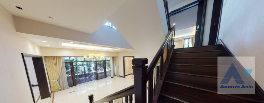 13  4 br House For Rent in Sukhumvit ,Bangkok BTS Asok - MRT Sukhumvit at House with pool Exclusive compound 1819116