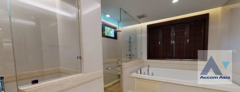 27  4 br House for rent and sale in Sukhumvit ,Bangkok BTS Asok - MRT Sukhumvit at House with pool Exclusive compound 1819116